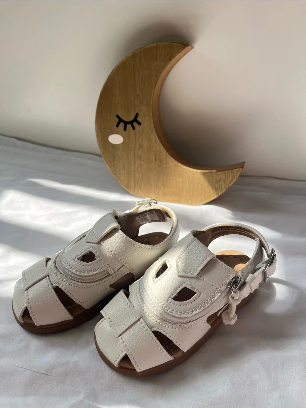 Kids White Leather Closed-Toe Fisherman Sandals with Buckle